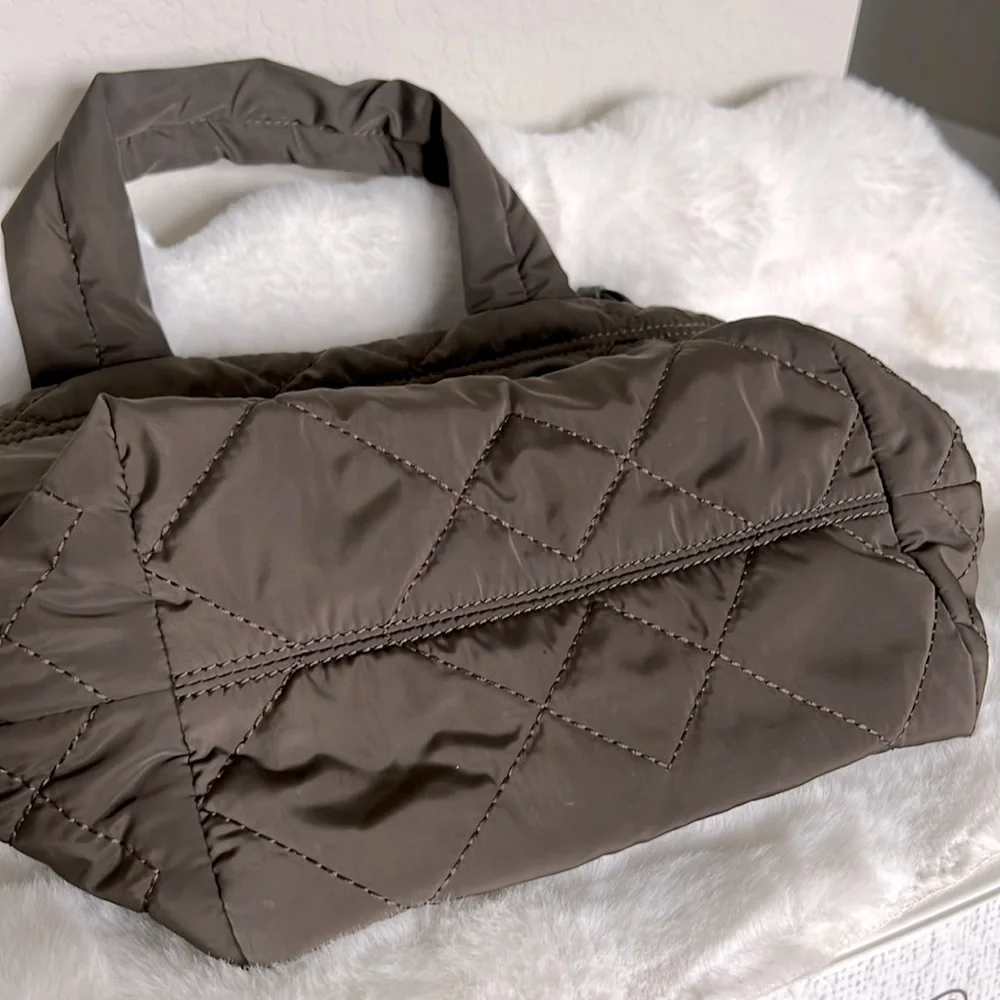 Authentic Marc Jacobs Crossbody - Picture 5 of 8